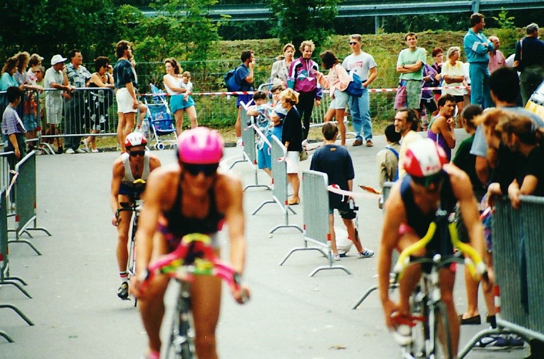 Vom Exot zur Massenveranstaltung - die Geschichte des Triathlons in der Schweiz